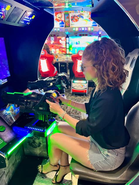 Kati Falk-Flores's feet