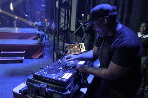 Photos: Tink’s ‘Thanks 4 Everything Tour’ in Chicago – Chicago Tribune