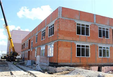 Red Commercial Complex 的图像结果