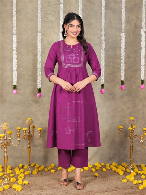 Buy Embroidered Soft Cotton Solid Panelled Purple Kurta TP4060T | Aramya