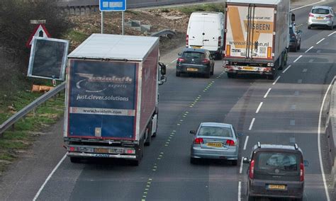 M20 motorway is closed after TRACTOR fell from a bridge onto the road