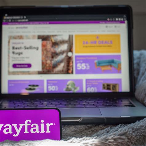 4011 Meaning With Bananas - Parade