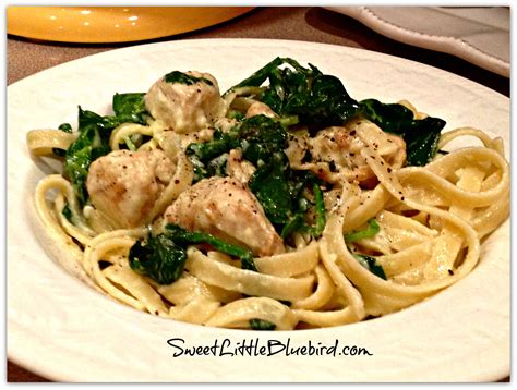 Chicken & Spinach Fettuccine Alfredo | Delicious dinner recipes ...