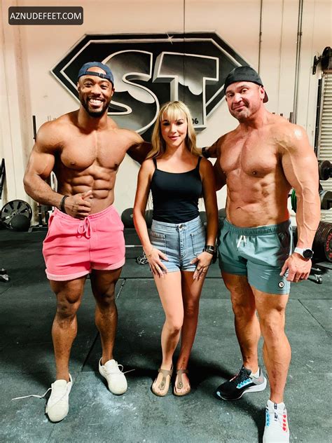 MIKHAILA PETERSON Feet - AZNudeFeet