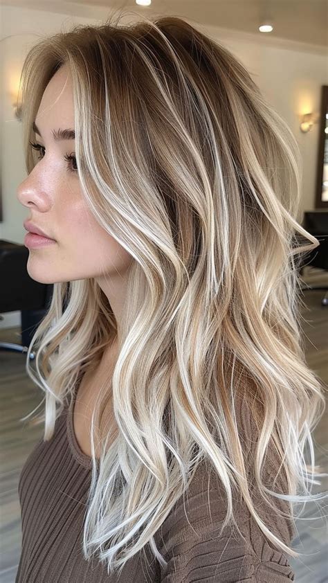 25 Chic Platinum Blonde Hair Color Concepts | Fall blonde hair ...