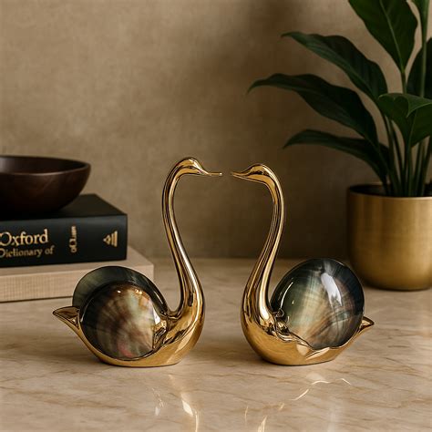 Golden Swan Embrace – Bell'arte