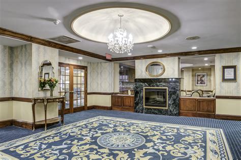 Northwell Health Stern Family Center for Rehabilitation | Nursing Home ...