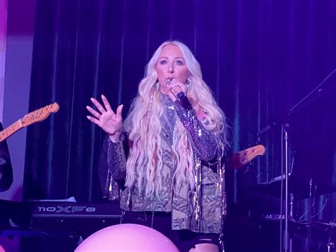 Becca Bowen Releases New EP, County Line – Bethany Writes