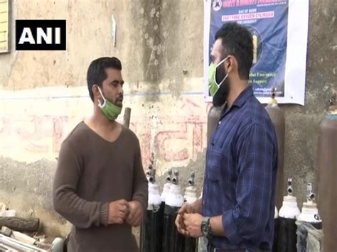 Two Mumbai youth provide oxygen tanks to patients as COVID-19 cases ...