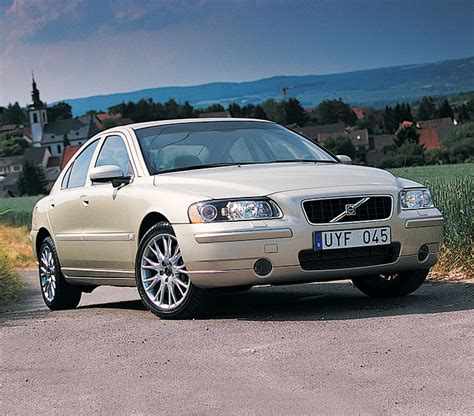 Volvo S60 (2004) review | Auto Express