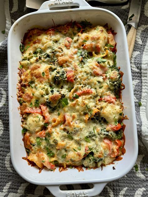 Easy Vegetable Bake - Hungry Happens | Recipe | Vegetarian recipes, Veggie meal prep, Baked ...