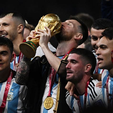 World Cup Trophy Guy 的图像结果