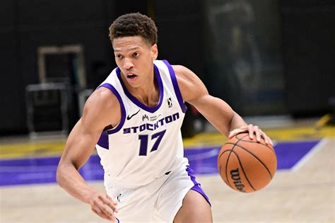 Mavericks Sign Kessler Edwards To Two-Way Contract - The NBA G League