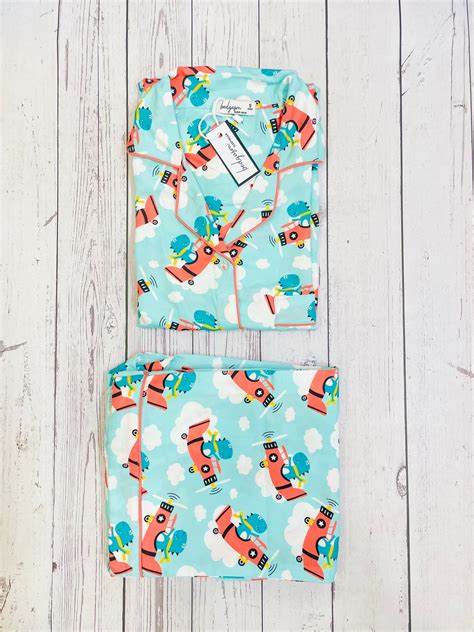 Flying Green Dino – Bedgasm sleepwear