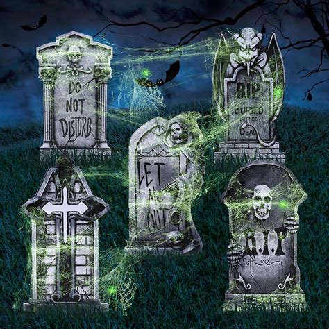 Scary graveyard halloween decor Ideas to Terrify Your Neighbors