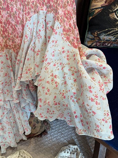 flowers asymmetry skirt | annievintage
