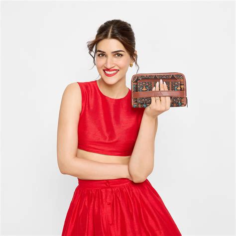 Classic Wallets: Buy Best Classic Purse Online at Great Prices - Zouk
