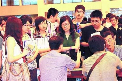 学院组织开展高考咨询系列活动-中国民用航空飞行学院--新闻网