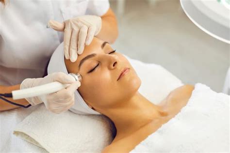Indiba facial: qué es, beneficios de este tratamiento, efecto rebote y ...
