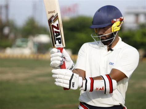 Maintaining Your Cricket Grip: A Step-by-Step Guide – Elemnt