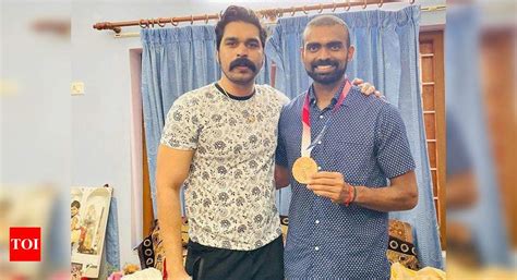 Star Magic fame Shiyas Kareem meets Indian Hockey team's goalkeeper PR ...