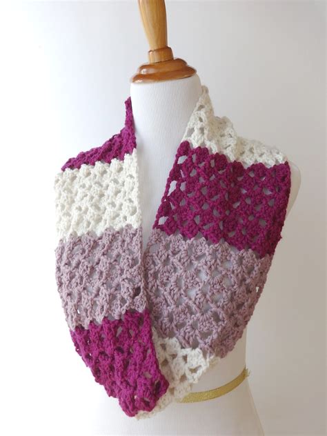 19 Stylish and Easy Crochet Scarf Patterns - Dabbles & Babbles