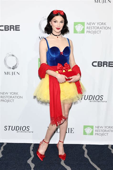 Elizabeth Gillies Snow White