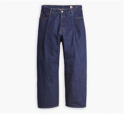 Levi's® Men's Japanese Denim Wide-leg Pleat Jeans - Medium Wash | Levi ...