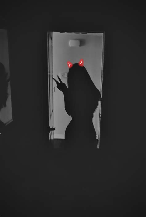 wallpaper aesthetic red and black