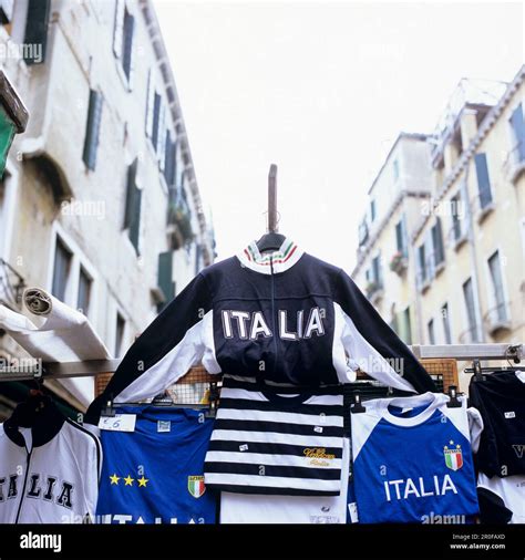 Italian Sports Apparel Logo