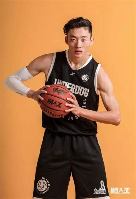 中國籃球即將誕生第二名黑人混血球員，曾獲韋德盛讚：天賦太好，未來能進NBA！ - 每日頭條