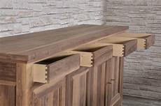credenza in noce massello credenza veneta a 4 ante in legno pregiato di noce credenza in noce massello credenza veneta a 4 ante in legno pregiato di noce