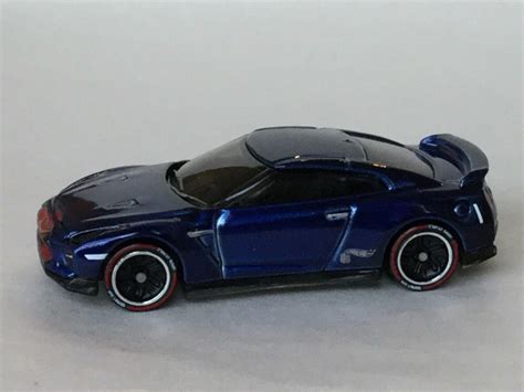 Hot Wheels Custom ID Car ‘17 Nissan GT-R