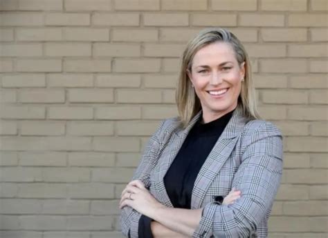 Tiffany Smiley Age, Height, Weight, Net Worth, Career, And Full Bio ...