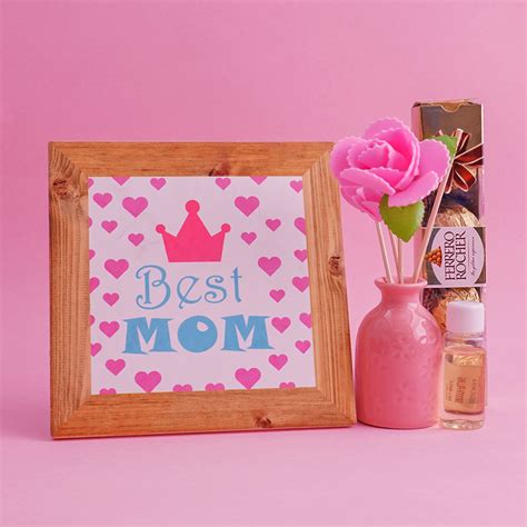 Send Best Mom Frame with Chocolates N Diffuser for Mothers Day Online ...