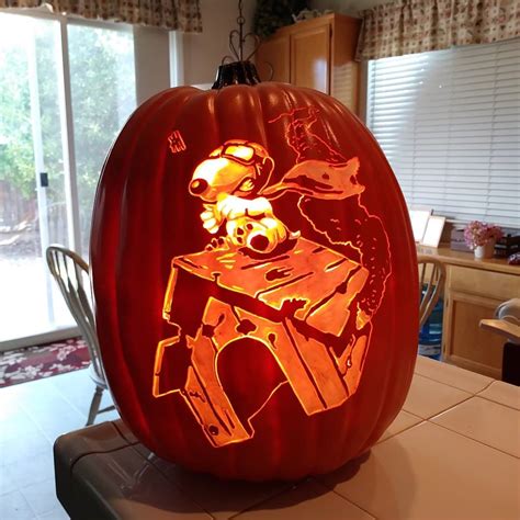 Peanuts Pumpkin Carving