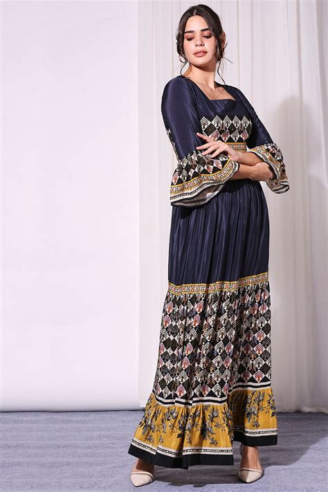 Shop Appliqué Printed Crop Top and Skirt Online | SOUP