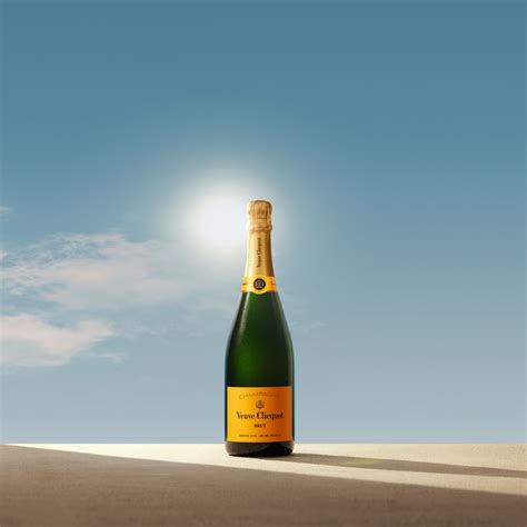 Veuve Clicquot New Look Yellow Label 2023