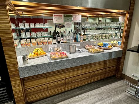 Lounge Review: Swissport Lounge Chicago (Terminal 5 - ORD) - The ...