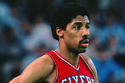 40 Legendary Basketball Players - Facts.net