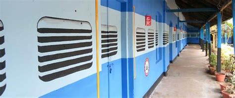 This School In Kerala Transformed Their Classrooms Into Train Coaches ...