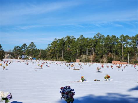 Holder-Wells & Coastal Funeral Homes | Moss Point MS
