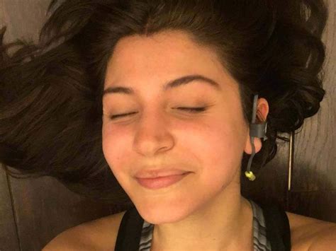 We Love These #NoMakeUpSelfies From Bollywood | Femina.in