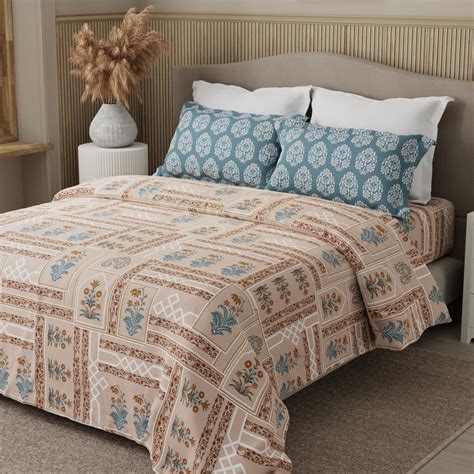 Buy BOUTIQUE LIVING Valatia Karigiri Cotton 200TC Ethnic Print 3Pcs ...