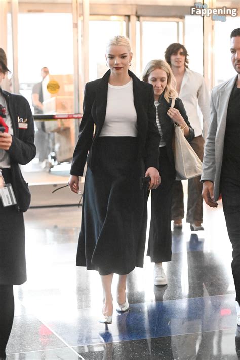 Anya Taylor-Joy / anyataylorjoy / owlicats Nude Leaks OnlyFans Photo 3461 | #TheFappening