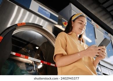 Laundry Machine Side Angle 的图像结果