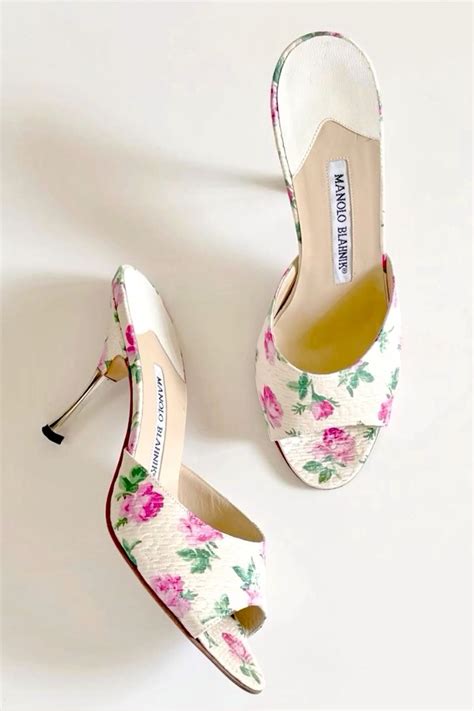 alexis. adlı kullanıcının shoes, shoes, and more shoes panosundaki Pin ...