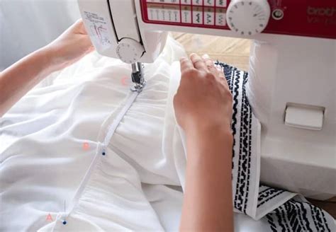 Sewing Elastic with Serger Tutorial 的图像结果