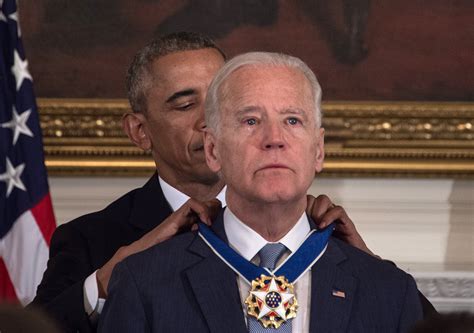 Obama awards Biden the Presidential Medal of Freedom