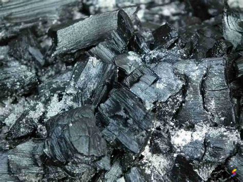 Define Soot, Soot Meaning, Soot Examples, Soot Synonyms, Soot Images ...